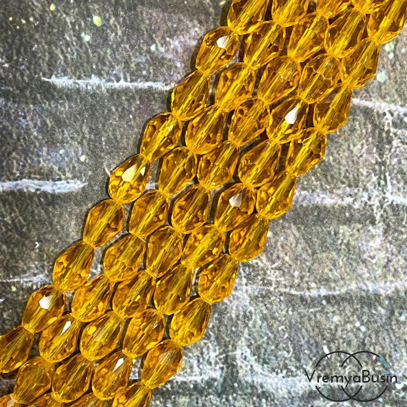 Капля из граненого стекла, 8х12 мм цв. ОРАНЖЕВЫЙ (1/2 нити, ок. 30 шт.)