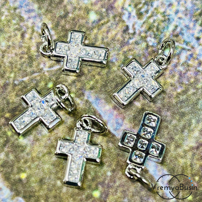 Подвеска из латуни с родиевым покрытием и фианитами, крестик 9х12 мм  (1 шт.)