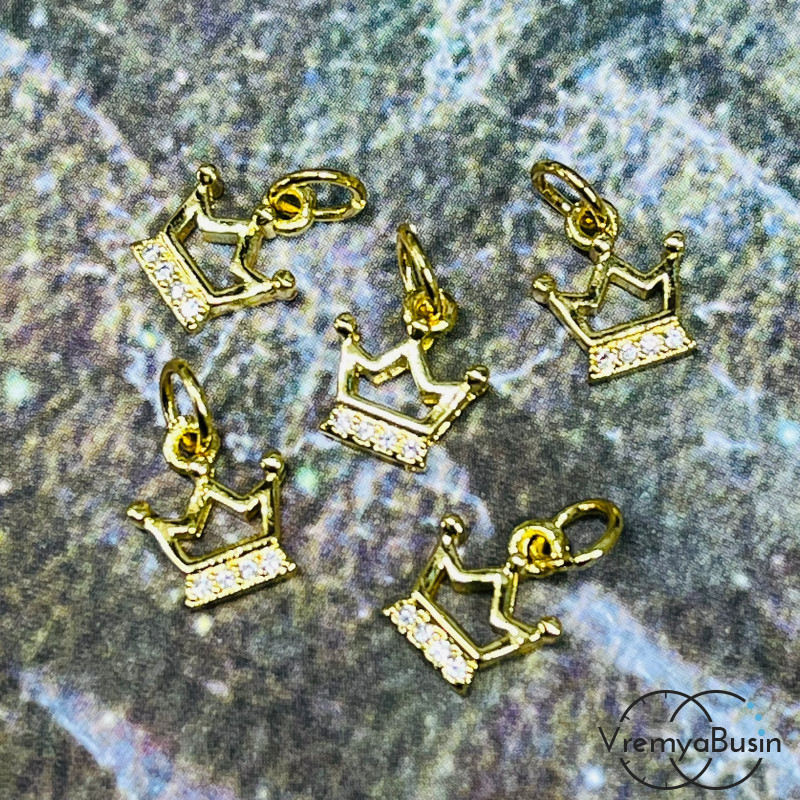 Подвеска из латуни с позолотой и фианитами, корона 9х10 мм  (1 шт.)