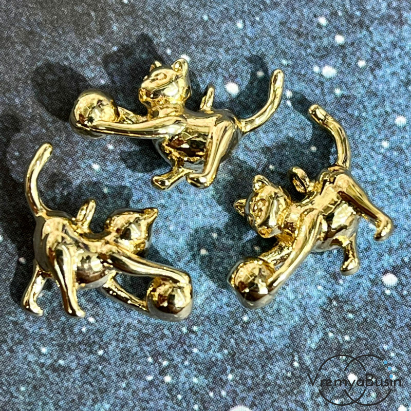 Подвеска из латуни с позолотой, "Кошка" 13х15 мм  (1 шт.)