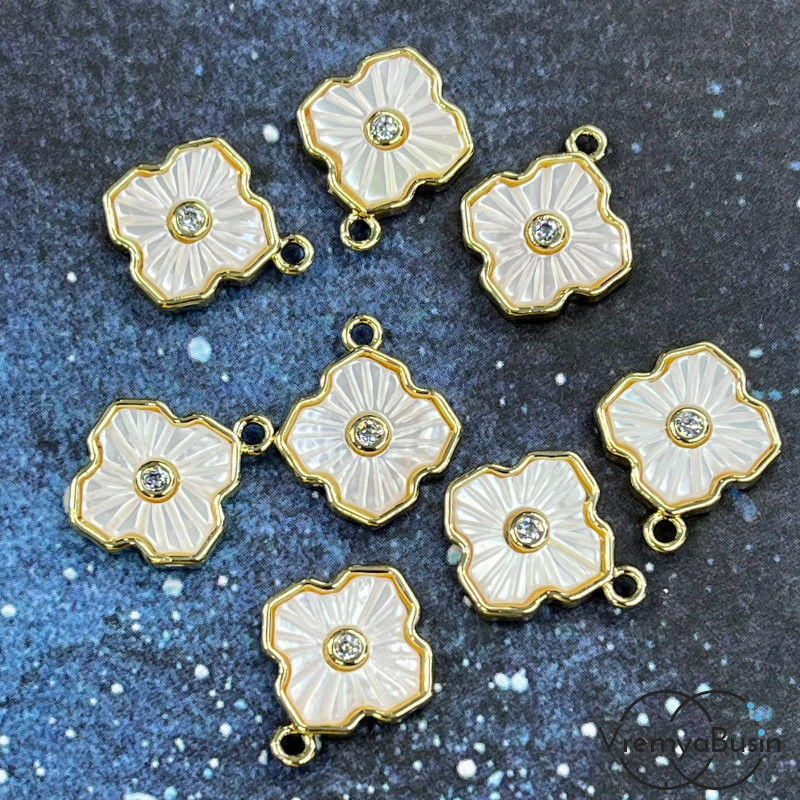 Подвеска с перламутром, 12х14 мм, латунь с позолотой (1 шт.)