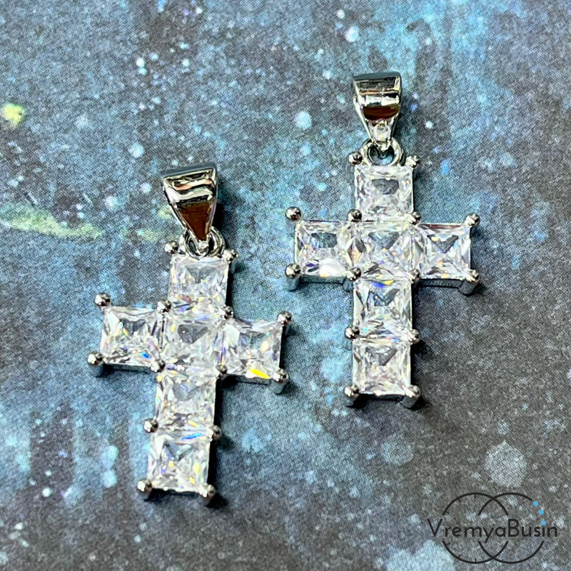 Подвеска с фианитами, крест 13х24 мм, латунь с родиевым покрытием   (1 шт.)