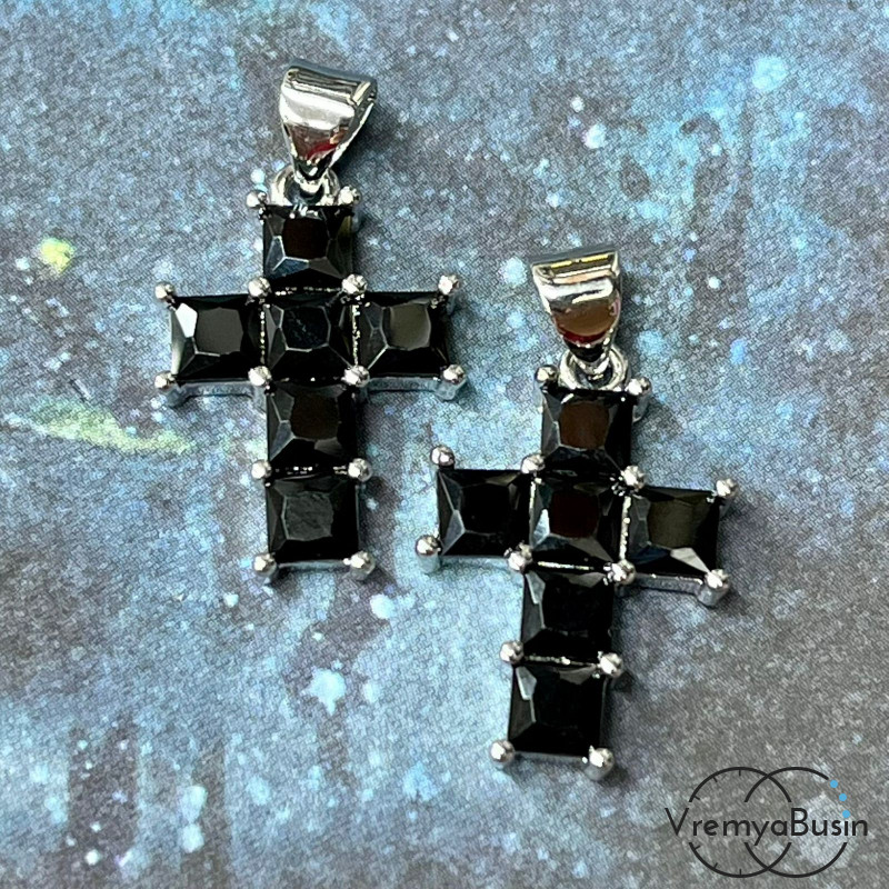 Подвеска с фианитами, крест 13х24 мм, латунь с родиевым покрытием   (1 шт.)