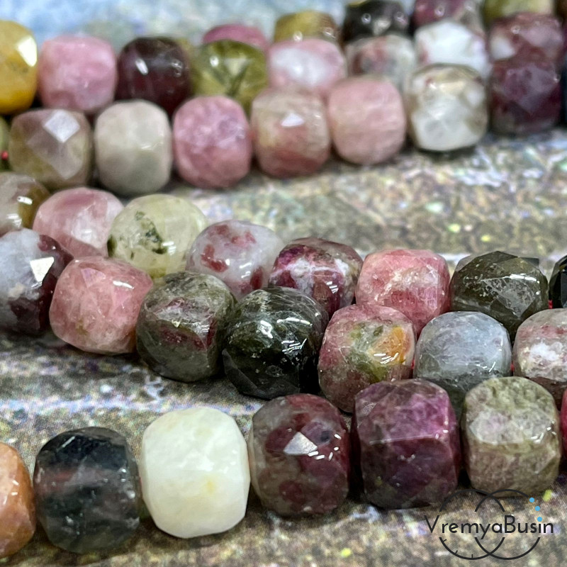 Турмалин, кубик 9х9 мм с микроогранкой ювелирн.качества (1 шт.)