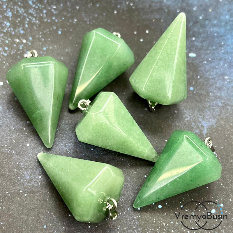 Нефрит. Кулон из камня "Маятник", ок. 20х30 мм (1 шт.)