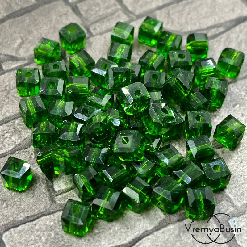 Бусины кубики из граненого стекла, 6 мм цв.  темно-зеленый  (упак. 10 шт.)