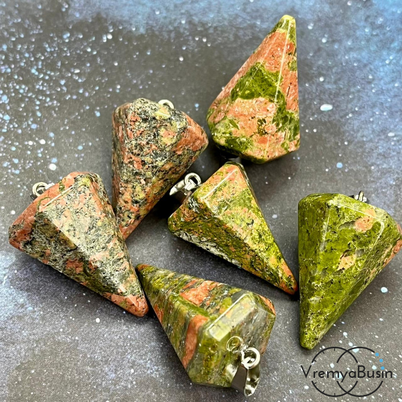 Унакит. Кулон из камня "Маятник", ок. 20х30 мм (1 шт.)