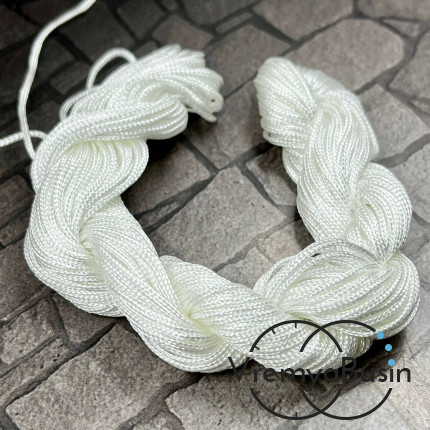 Шнур нейлоновый для браслетов Шамбала "Косичка", толщ. 1 мм  (1 шт.)