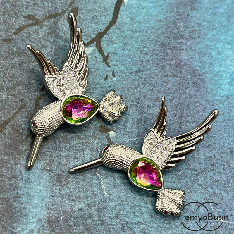 Подвеска "Колибри", 24х28 мм, из латуни с родиевым покрытием и фианитами  (1 шт.)