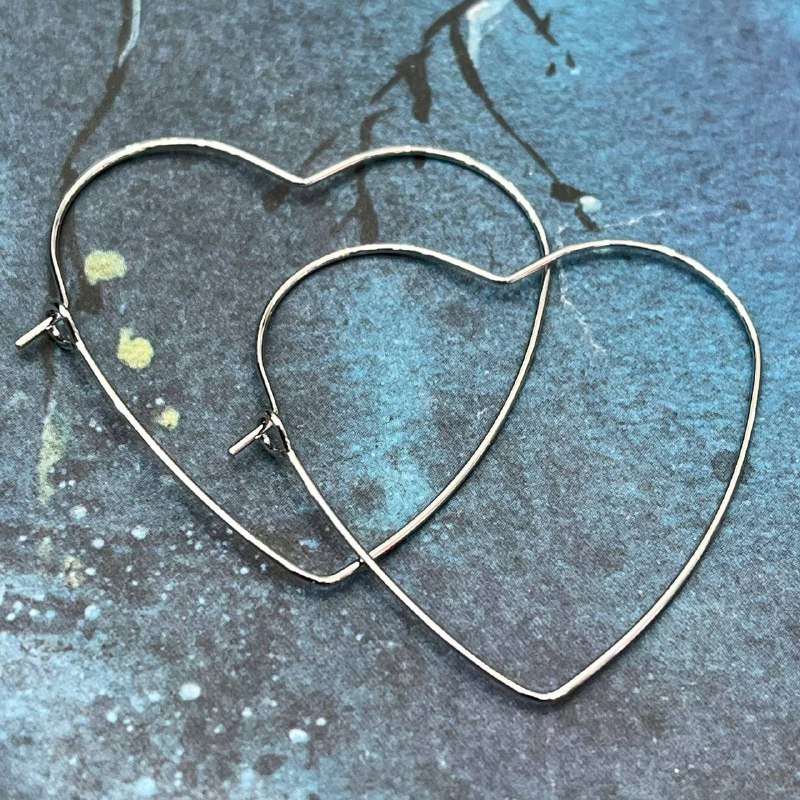 Серьги кольца, сердце 40 мм, латунь с родиевым покрытием (1 пара)