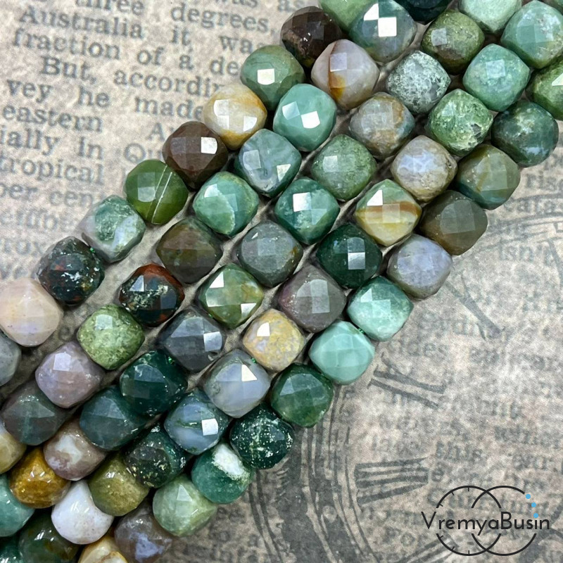 Яшма индийская, кубик 9х9 мм с микроогранкой ювелирн.качества (1/2 нити, ок. 20 шт.)