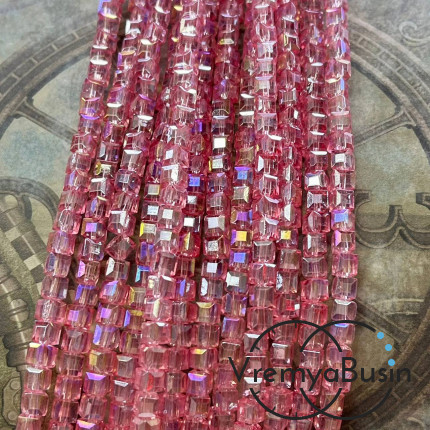 Бусины-кубики из граненого стекла, 4 мм, цв. темно-розовый АБ ( нить, ок. 100 шт.)