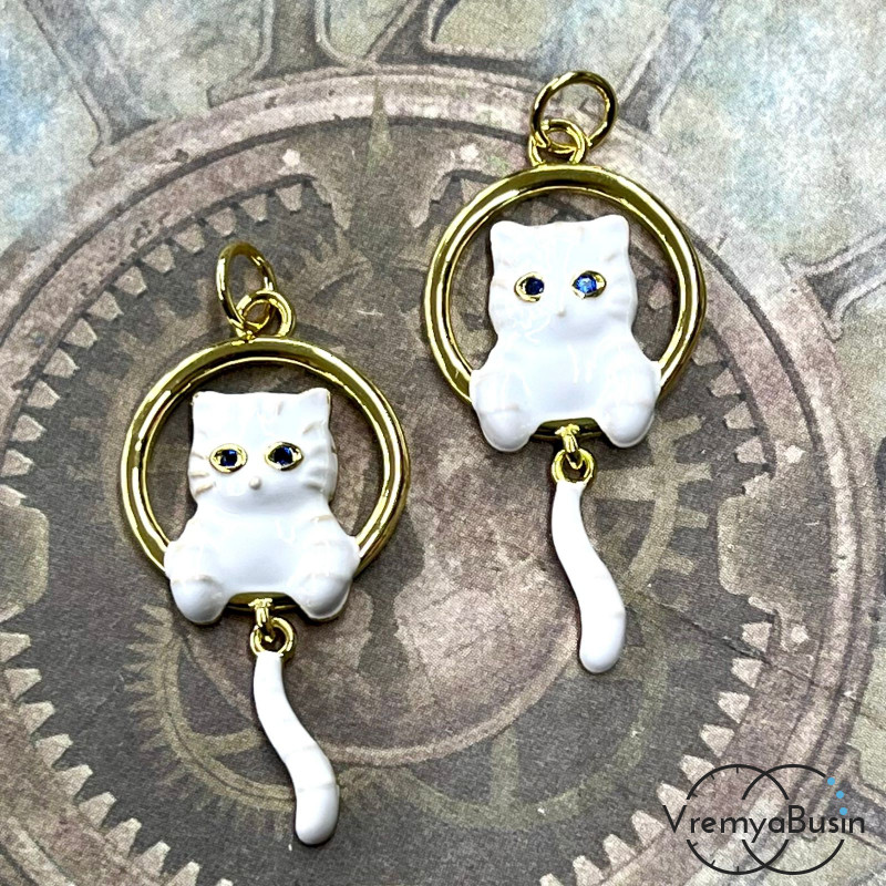 Подвеска с эмалью "Кошка", 16х30 мм, латунь с позолотой (1 шт.)