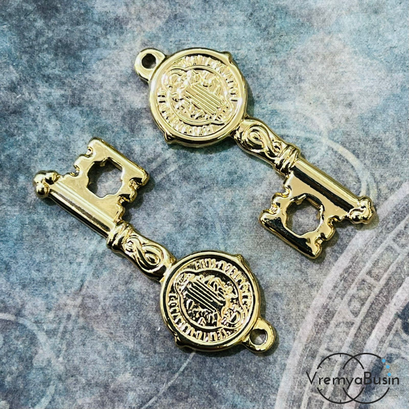 Подвеска "Ключ", 14х35 мм, из латуни с позолотой (1 шт.)