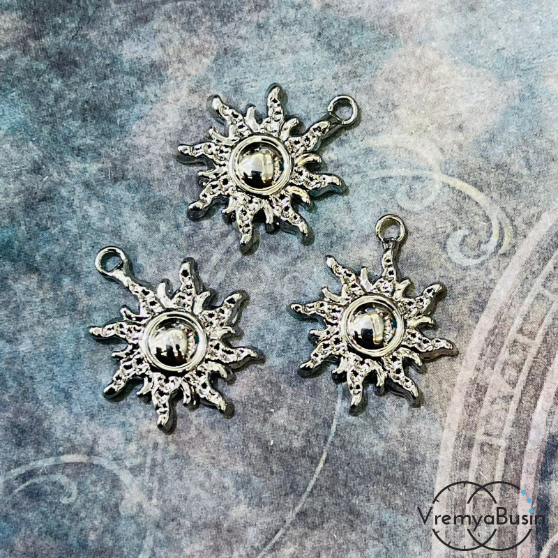 Подвеска "Солнце", 17х20 мм, из латуни с родиевым покрытием (1 шт.)