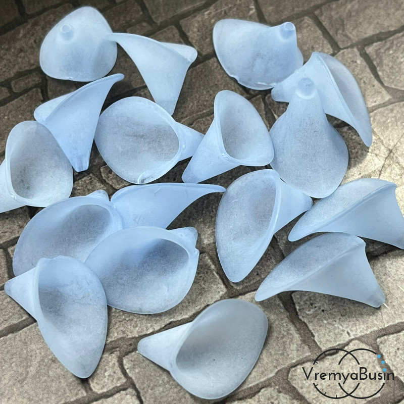 Бусины акриловые каллы, 25х15х20 мм, цв. матовый голубой (упак. 10 шт.)