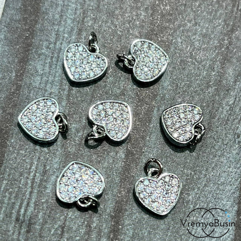 Подвеска из латуни "Сердце", 9х10 мм, с родиевым покрытием и фианитами (1 шт.)