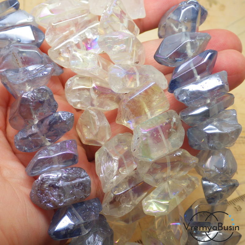 Кварц гладкий кристалл с переливом. 