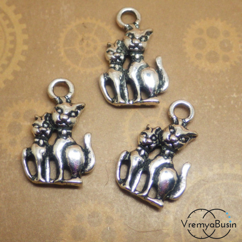 Кошки. Подвеска под серебро.