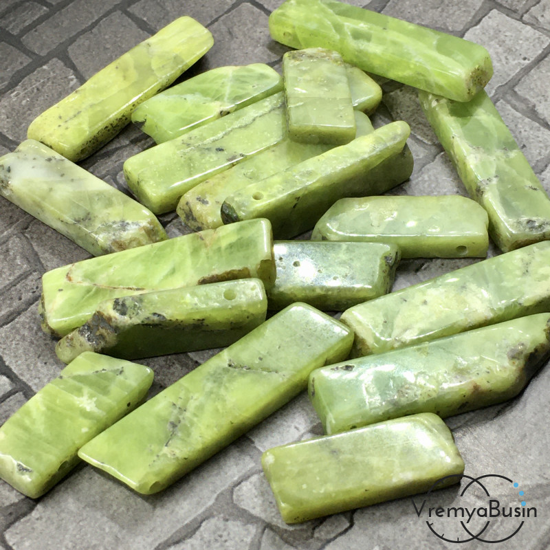 Жадеит натур., бусины плоские палочки (1 шт.)