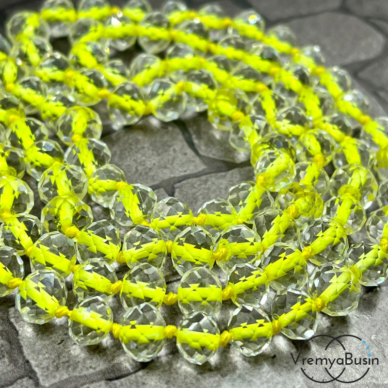 Бусины стеклянные граненые, 6х8 мм  (упак. 10  шт.)