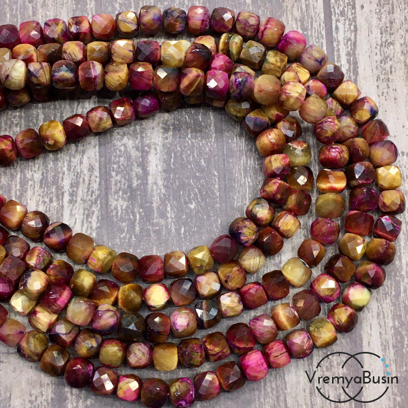 Тигровый глаз натур., тонир. цв. красный, кубик с ювелирной огранкой,     7х7  мм (1/2 нити, ок.    26   шт.)