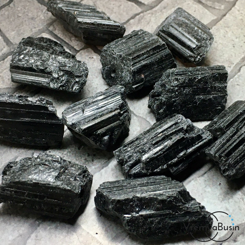 Чёрный турмалин, бусины крупные сколы (1 шт.)