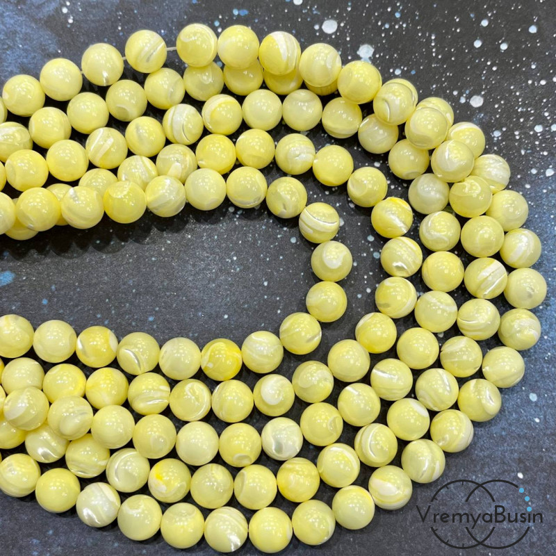 Перламутр натур., шарик гладкий 8 мм, цв. лимонный         (1/2 нити, ок.        24   шт.)